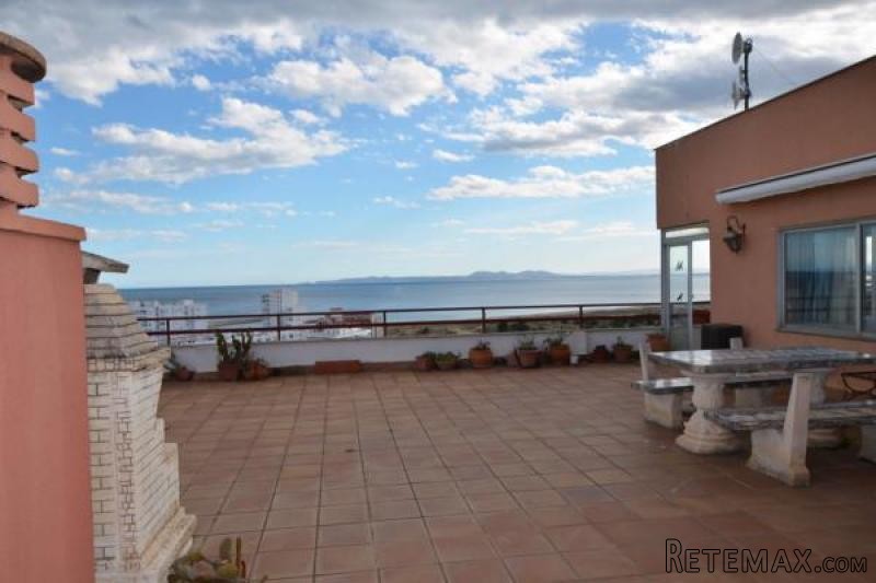 ROSES SANTA MARGARIDA: Apartment with a..