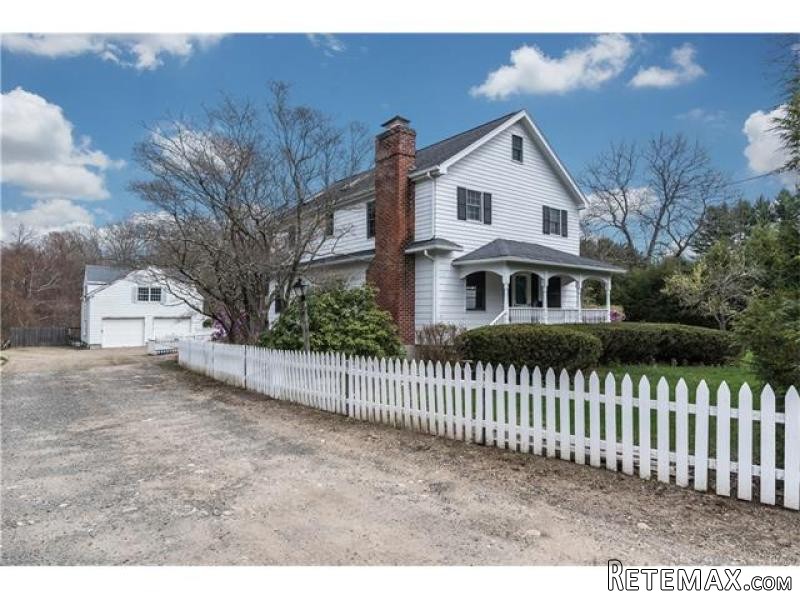 5 bedroom House For Sale: 520 STURGES.. - 2