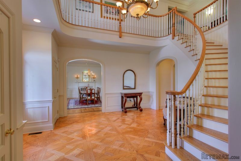 6 bedroom Detached House For Sale: 67.. - 2