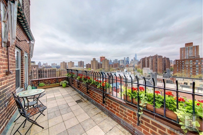 1 bedroom Apartment For Sale: 530 GRAND..