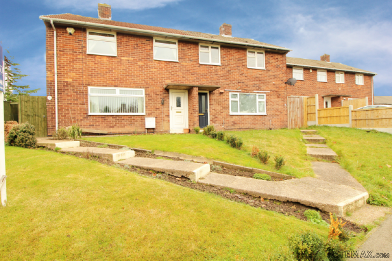 3 bedroom, Semi-detached House house..