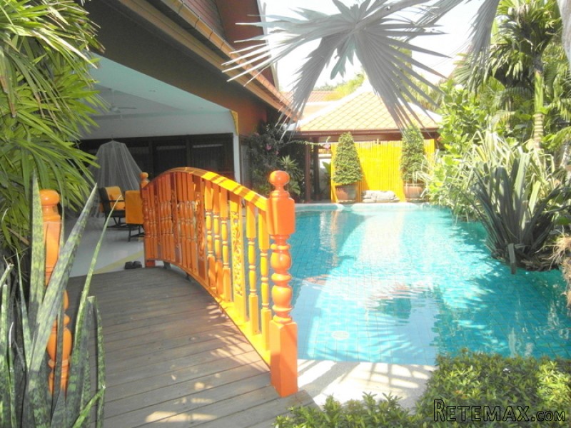 Tropical 3 bedroom pool villa at..
