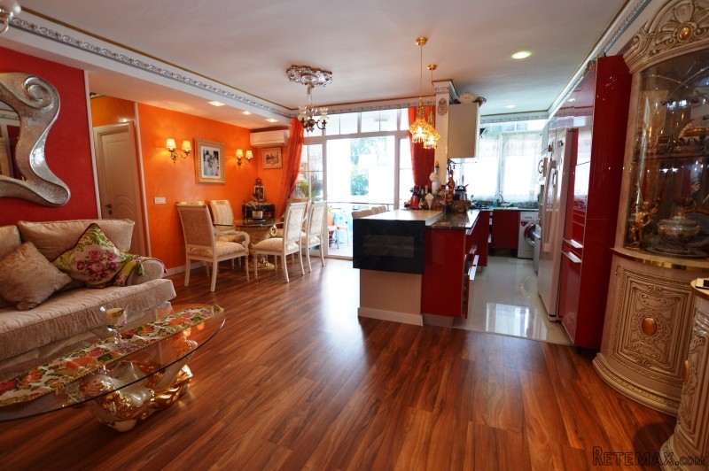 Renovated apartment in center of.. - 2