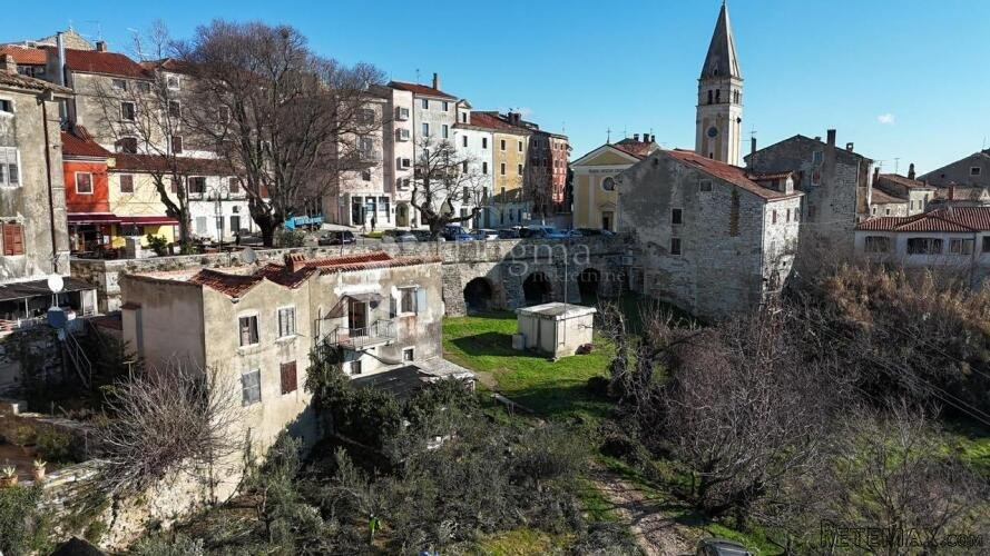 2 KUĆE I GRAĐEVINSKO ZEMLJIŠTE SA JEDINSTVENIM POGLEDOM - 3