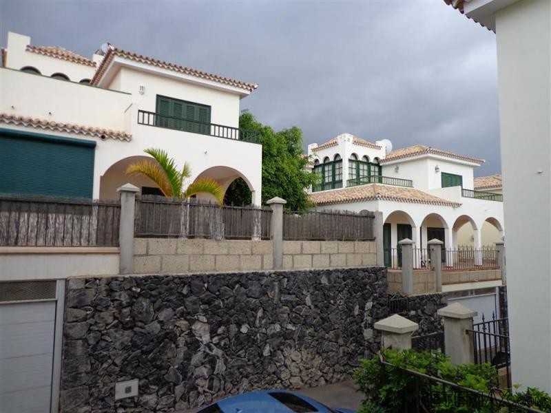 Detached For Sale in Chayofa, Tenerife