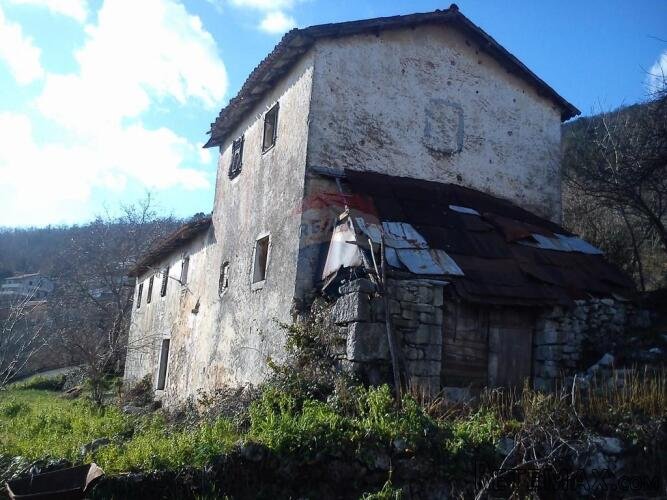 IČIĆI, Poljane - Dvije kamene kuće sa 6.000 m2 okućnice - 3