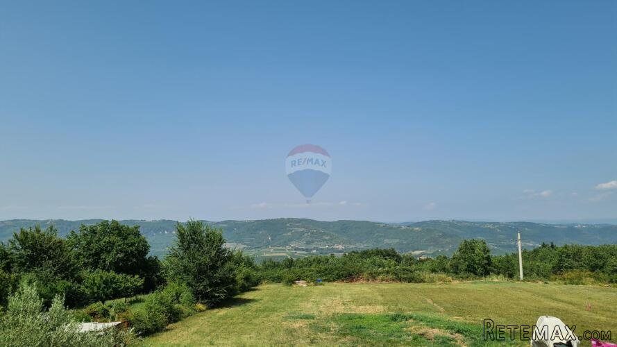 Vižinada: Građevinsko zemljište vrlo otvorenog pogleda - 4