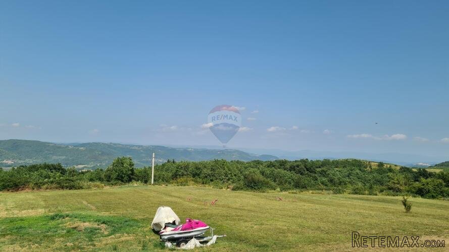 Vižinada: Građevinsko zemljište vrlo otvorenog pogleda - 5