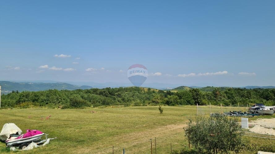 Vižinada: Građevinsko zemljište vrlo otvorenog pogleda - 6