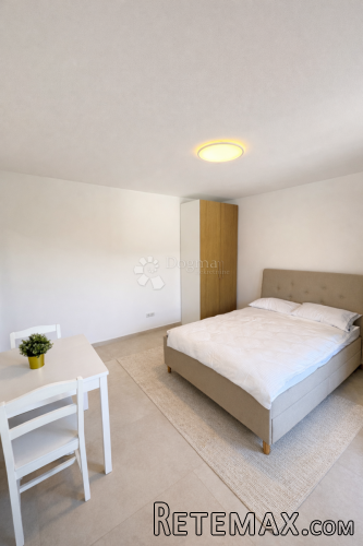Stan 590 € – sve uključeno (režije + internet) - 2
