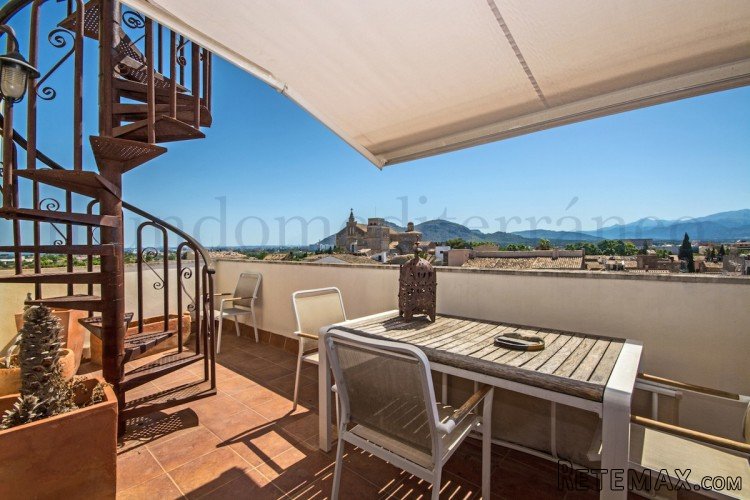 UNIQUE IN THE EMBLEMATIC VILLAGE OF ALCUDIA - Penthouse /..