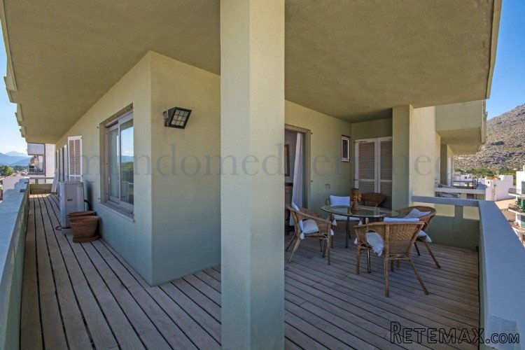 Fantastic and excellent apartment on the fourth floor of a..