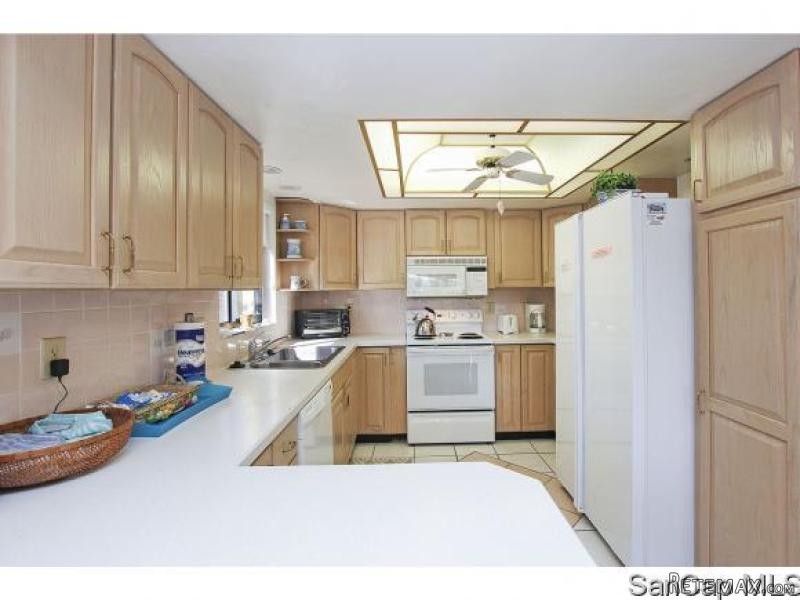 2 bedroom Condominium For Sale:.. - 2