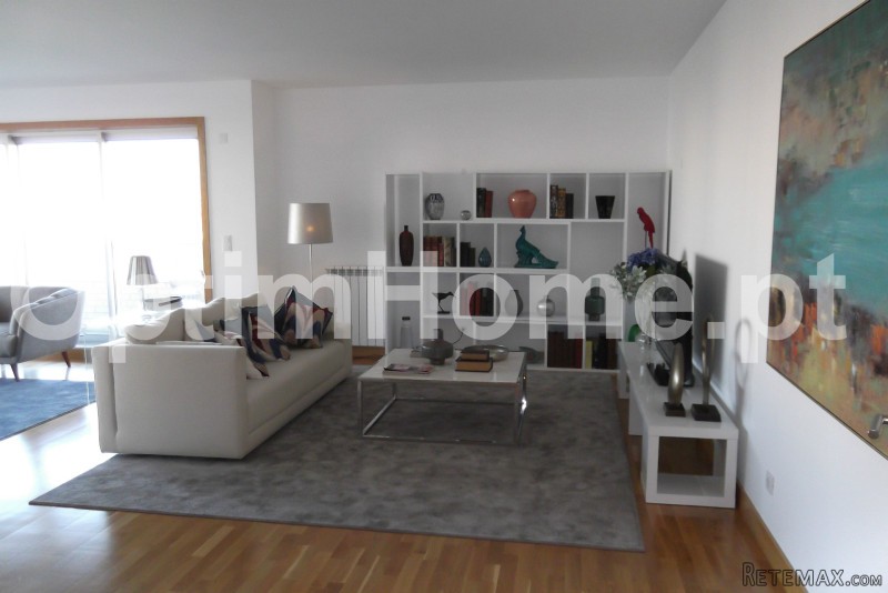4 Bedrooms Flat For Sale - Lisboa - 2