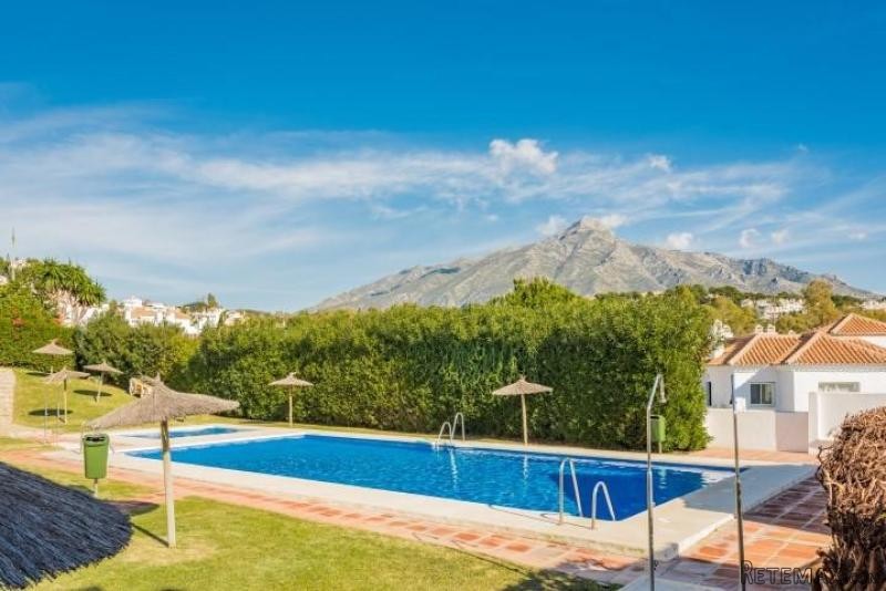 2 bedroom town house for sale