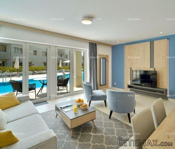 Umag – apartman uz more u kompleksu s bazenom
