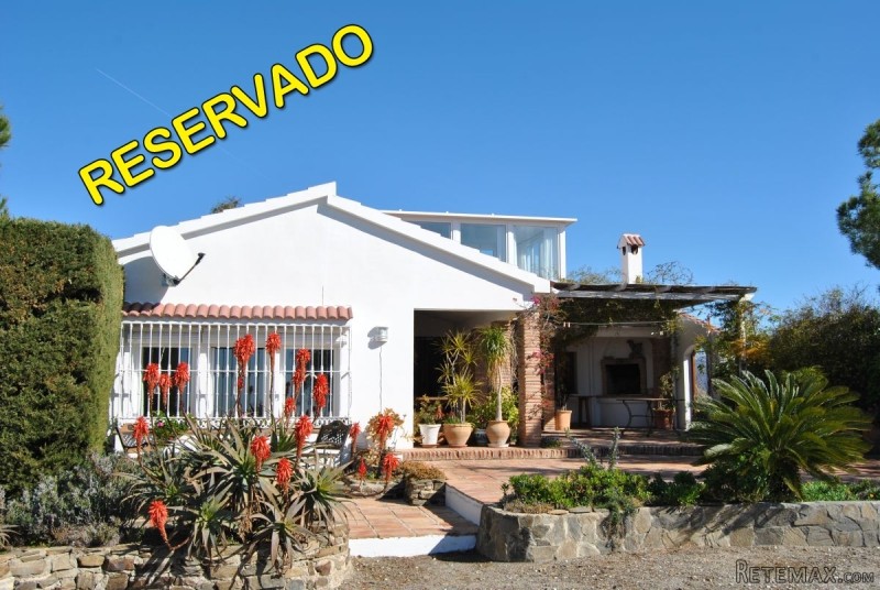 Villa for Sale in Competa, Competa..
