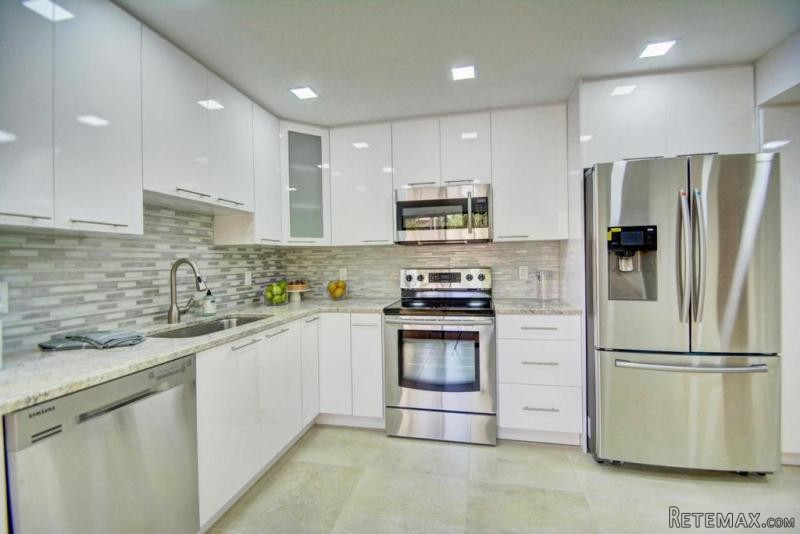 7509 Glendevon Lane #1002, Delray..