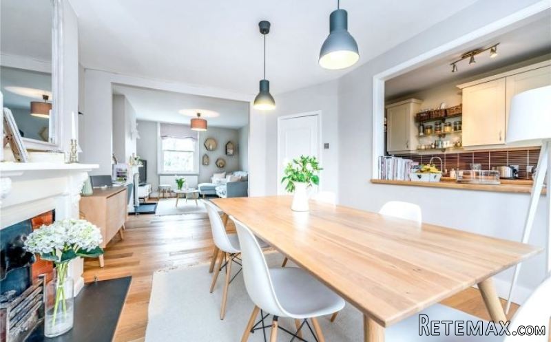 An Excellent Sized Light And Airy..