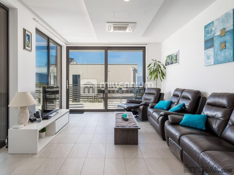 Kostrena, moderna vila s bazenom, 250m od plaže - 8