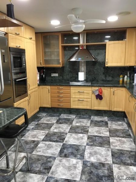 Spacious 3 Bedroom 1st Floor Apartment..