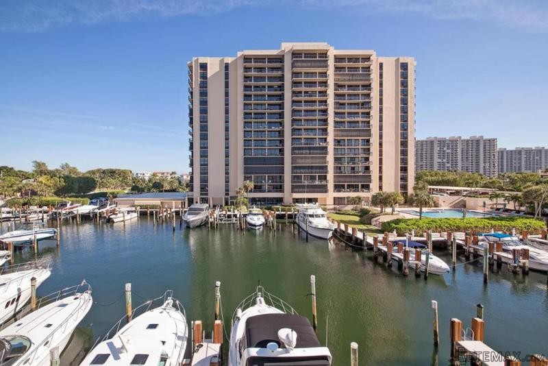 4748 S Ocean Blvd #1004, Boca Raton, FL..