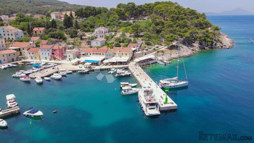 Veli Lošinj, adaptirana kamena kuća - 2