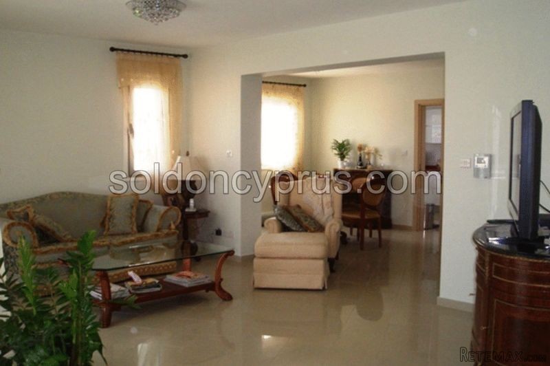 3 Bedrooms - Apartment - Larnaca - For.. - 2