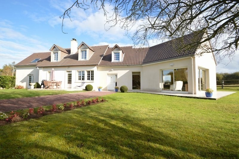 Stunning House on Beautiful Plot