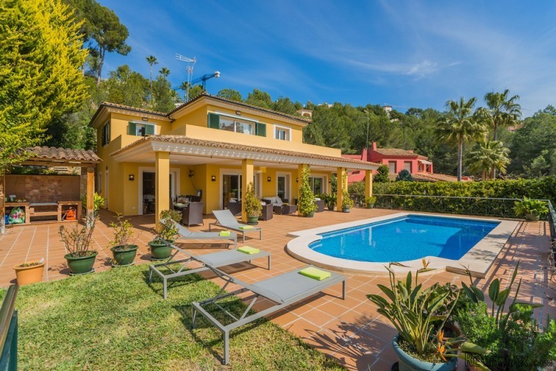 Villa With Swimming Pool And Panoramic..