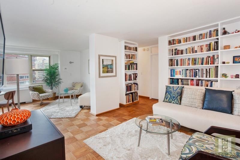 3 bedroom Apartment For Sale: 305 EAST..