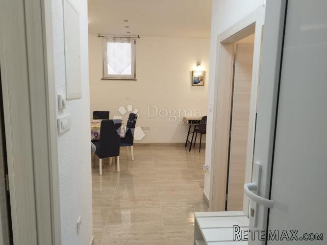 MALINSKA - 2 APARTMANA SA SJENICOM - 9