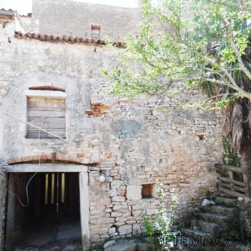 Istra,Vodnjan,kamena kuća u nizu sa dvorištem za renoviranje - 3