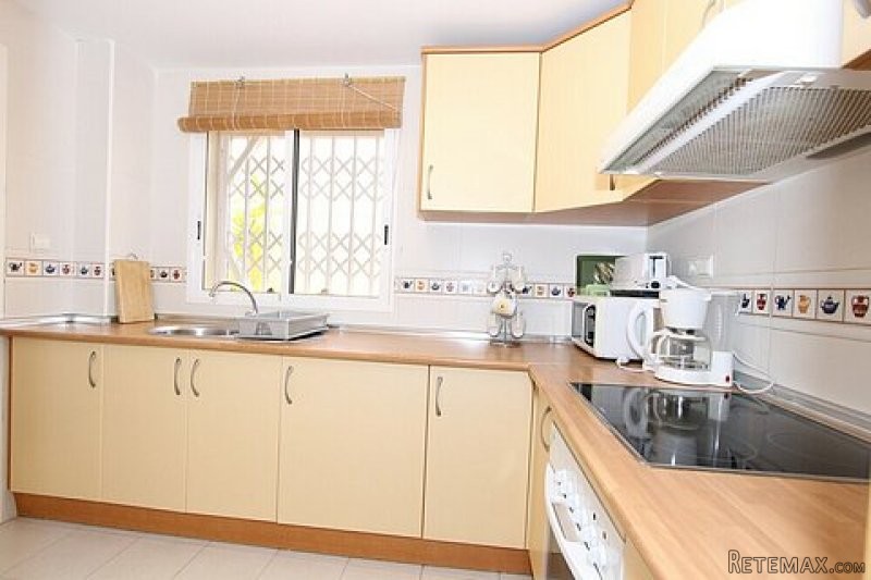 Beautiful 3 Bed Beach Apartment in.. - 2