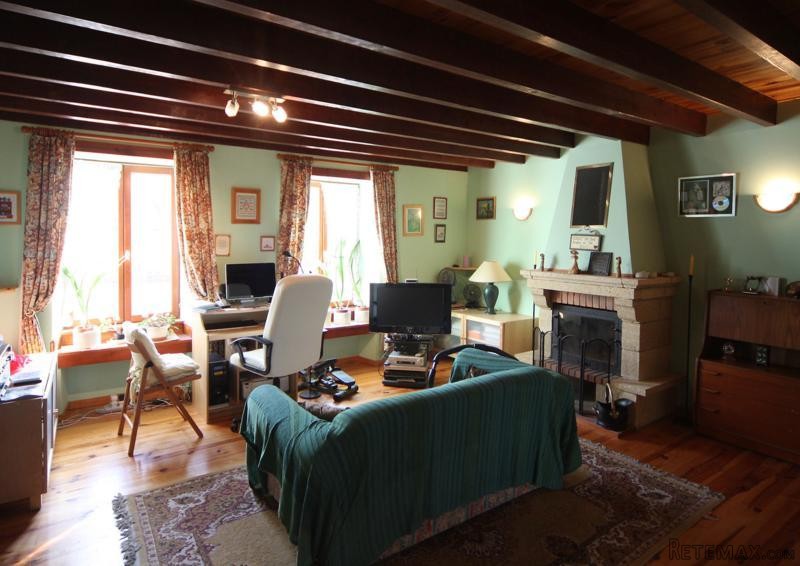 Extremely Spacious Renovated 4 Bedroom.. - 2