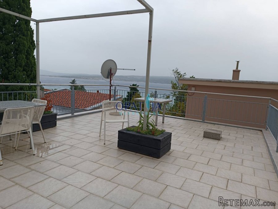 Crikvenica, Kuća sa 2 apartmana, pogledom na more i krovnom.. - 3