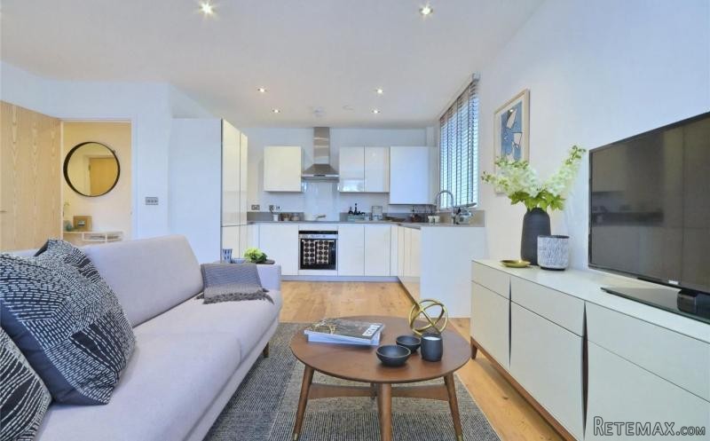 A102, Plender Street Apartments