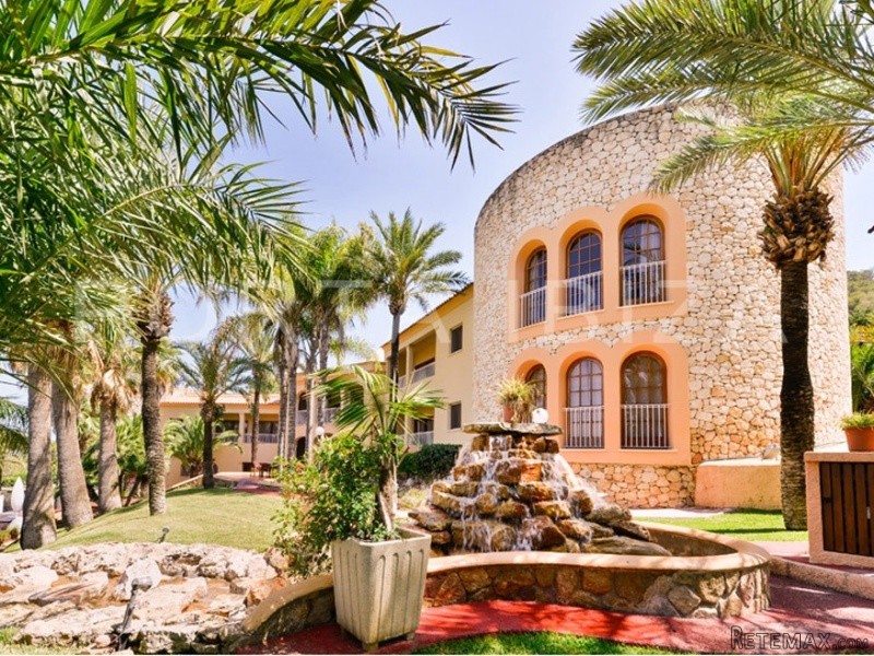 Stunning big villa with amazing views..