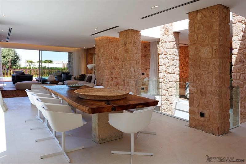 5 bedroom Villa For Sale: 33CalaConta.. - 2