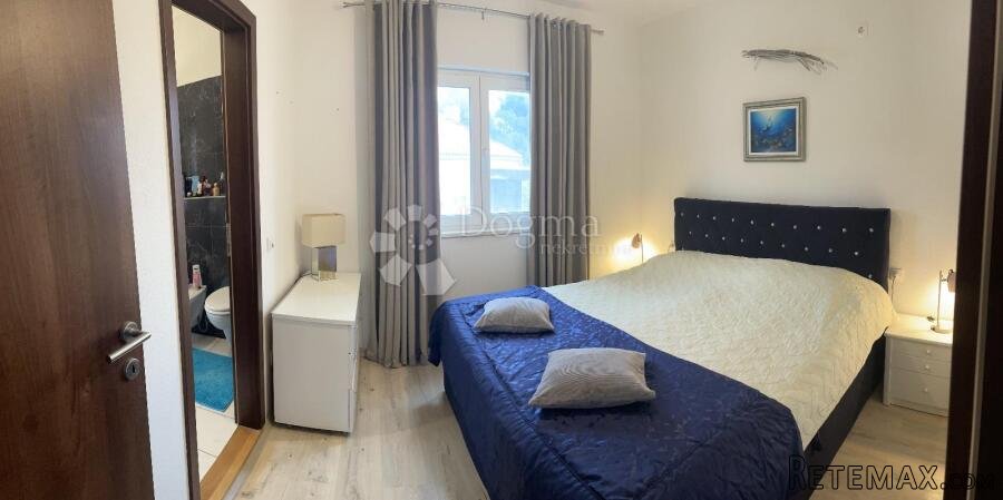 DVOETAŽNI APARTMAN LUMBARDA- KORČULA- CROATIA