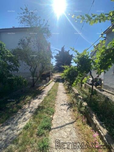 Velika samostojeća kuća. Pula. Veli vrh. - 4