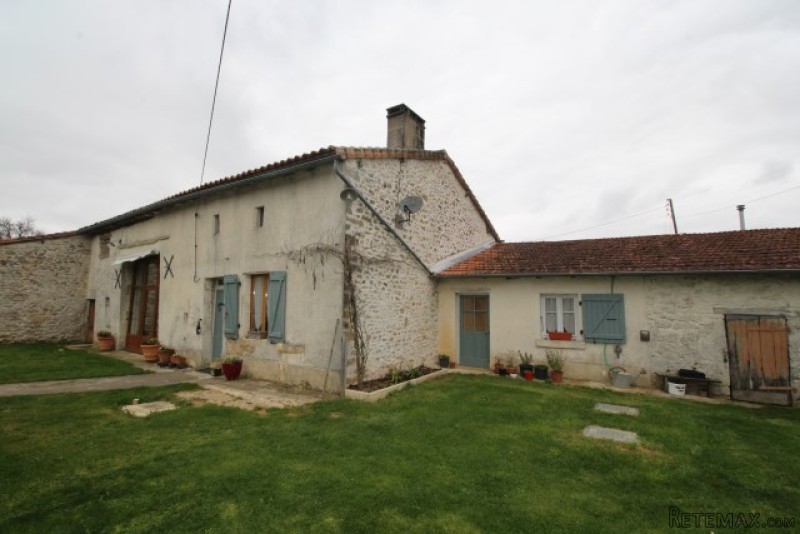Pretty 2 Bedroom Stone House With Garden