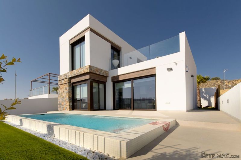 3 Bedrooms - Villa - Alicante - For Sale