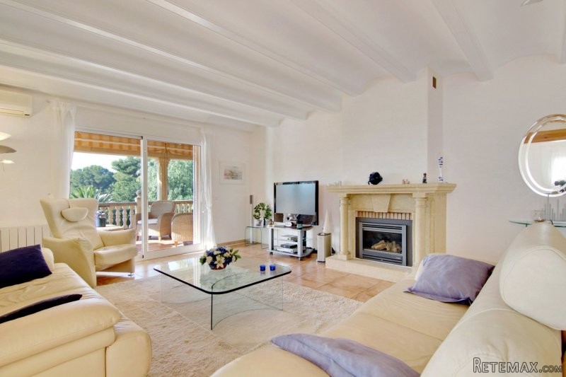 Luxury 5 bedroom villa close to the sea - 2