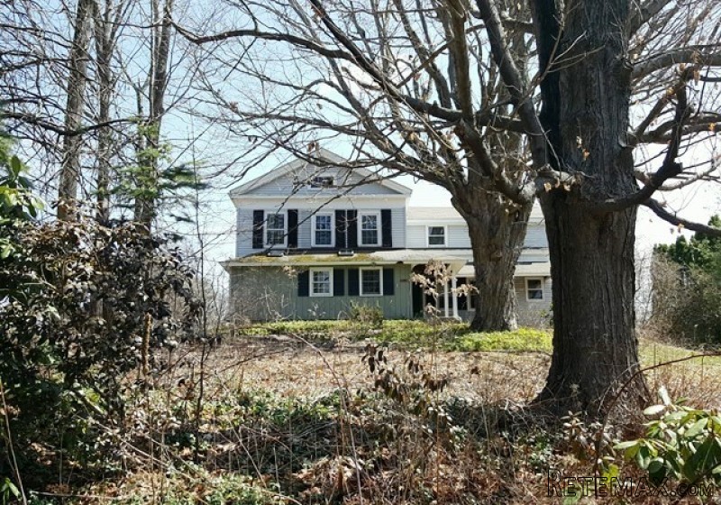 382 Cotton Hill Road New Hartford, CT..