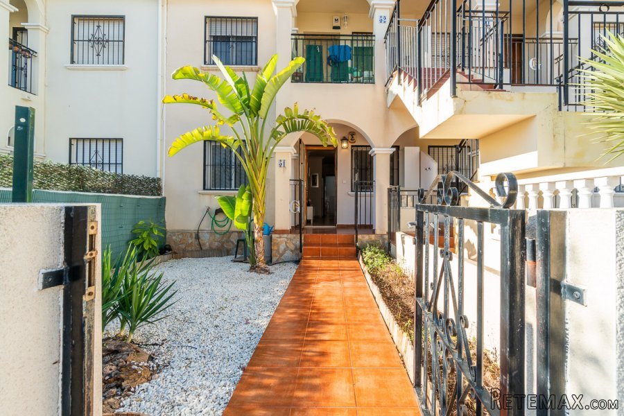 OPORTUNIDAD UNICA!! Planta Baja en Orihuela Costa zona.. - 2