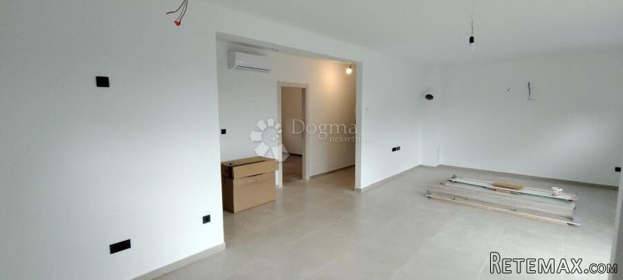 MALINSKA - DVA APARTMANA S OKUĆNICOM - 8