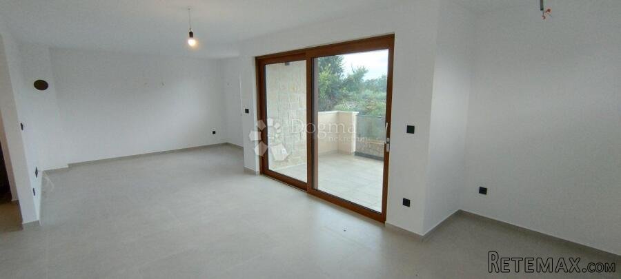 MALINSKA - DVA APARTMANA S OKUĆNICOM - 9