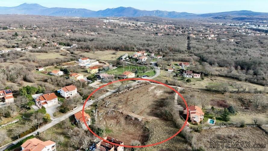 SAMO KOD NAS! GRAĐEVINSKO ZEMLJIŠTE NA TRAŽENOJ LOKACIJI!