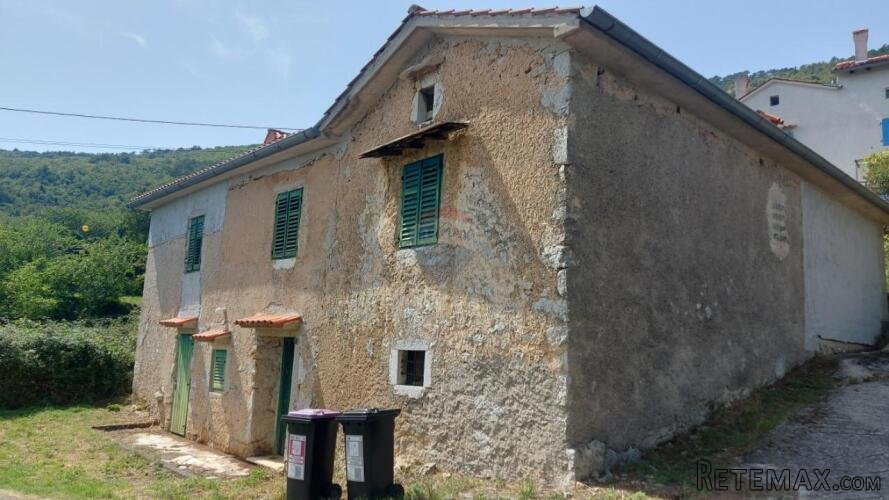 BRSEČ, starina za adaptaciju sa pogledom, 220 m2 - 2